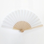 Eventail en bois fin