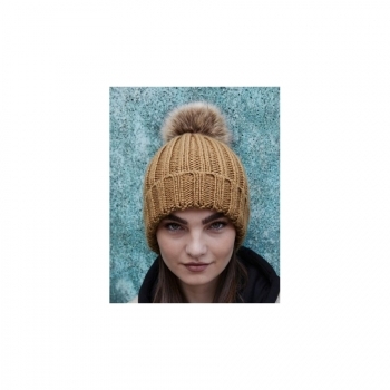 Bonnet acrylique à pompon